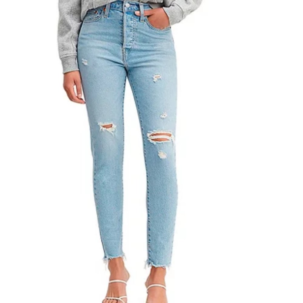 DISTRESSED SKINNY WEDGIES